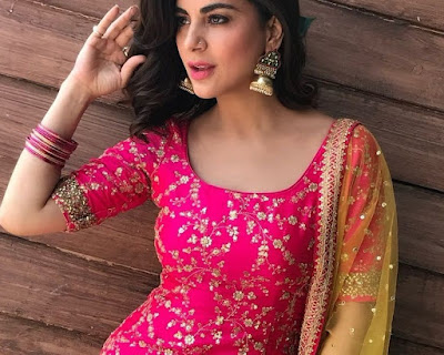 Deep neck design for suit online